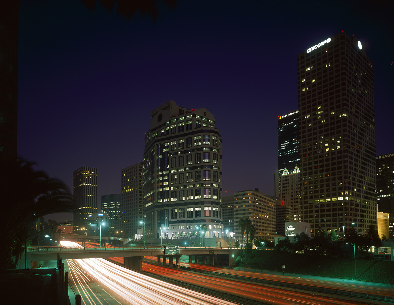 #881714 - Los Angeles at Night, California, USA