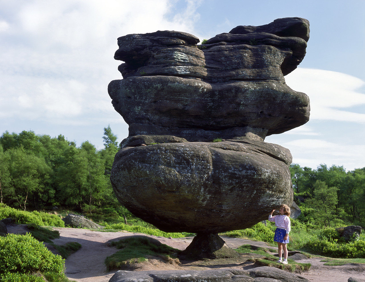 #892192 - Idol Rock, Brimham Rocks, North Yorkshire, England