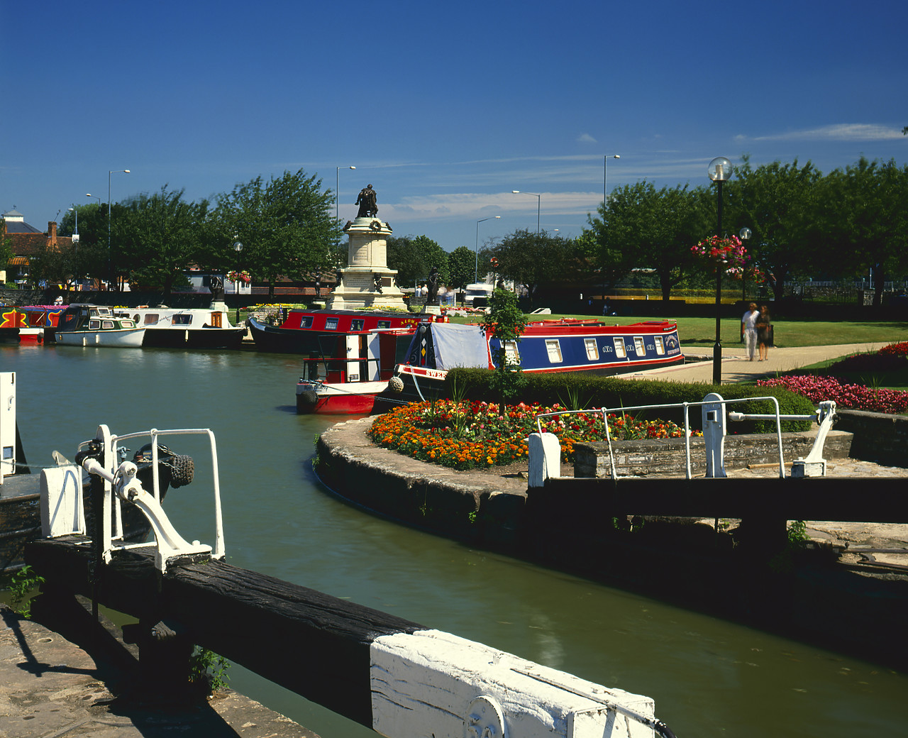 #892335 - Stratford Lock & Canal Boats, Stratford-Upon-Avon, Warwickshire, England