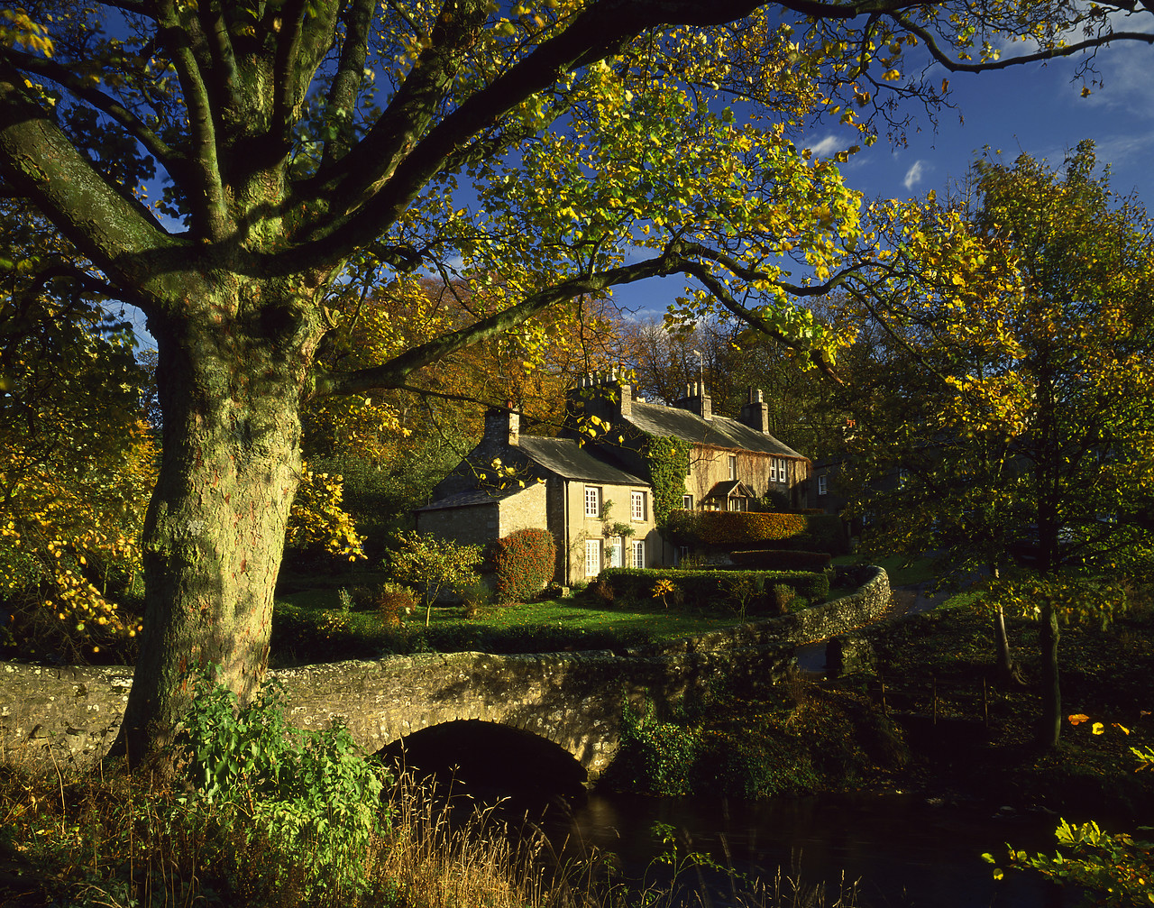 #892505-1 - Stone Bridge and Cottages, Clapham, Yorkshire, England