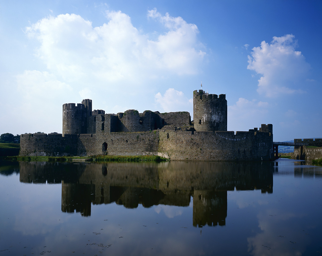 #903026 - Caerphilly Castle, Mid Glamorgan, Wales