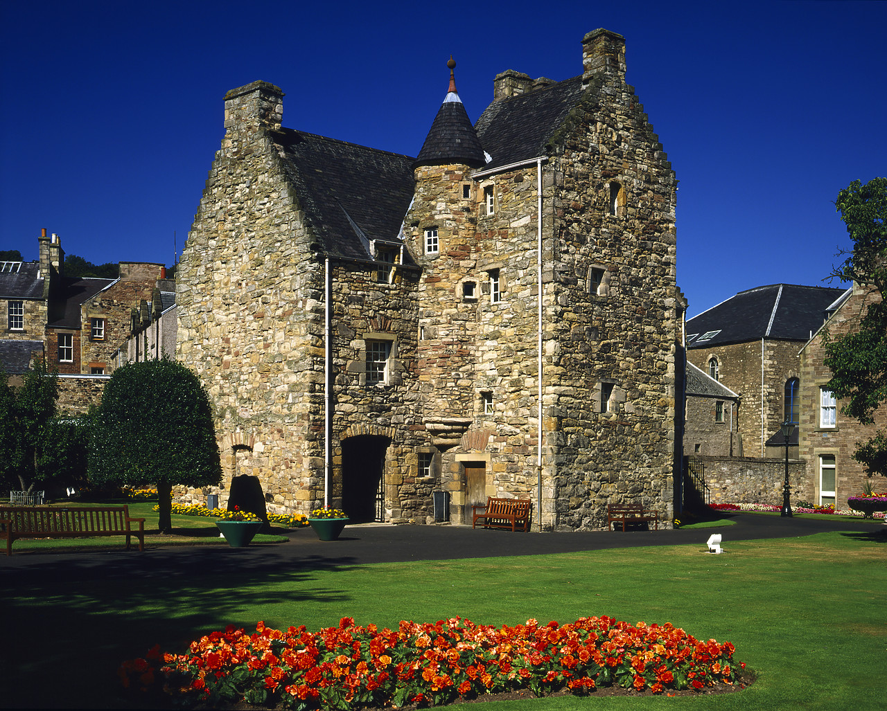 #913671-1 - Mary Queen of Scots House, Jedburgh, Borders, Scotland