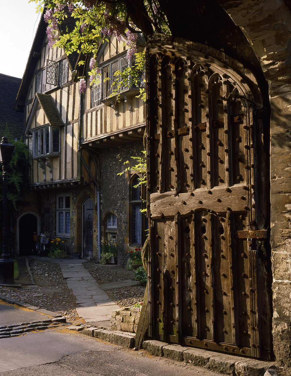 #923989-1 - Ancient Gate Framing Porters Lodge, Winchester, Hampshire, England