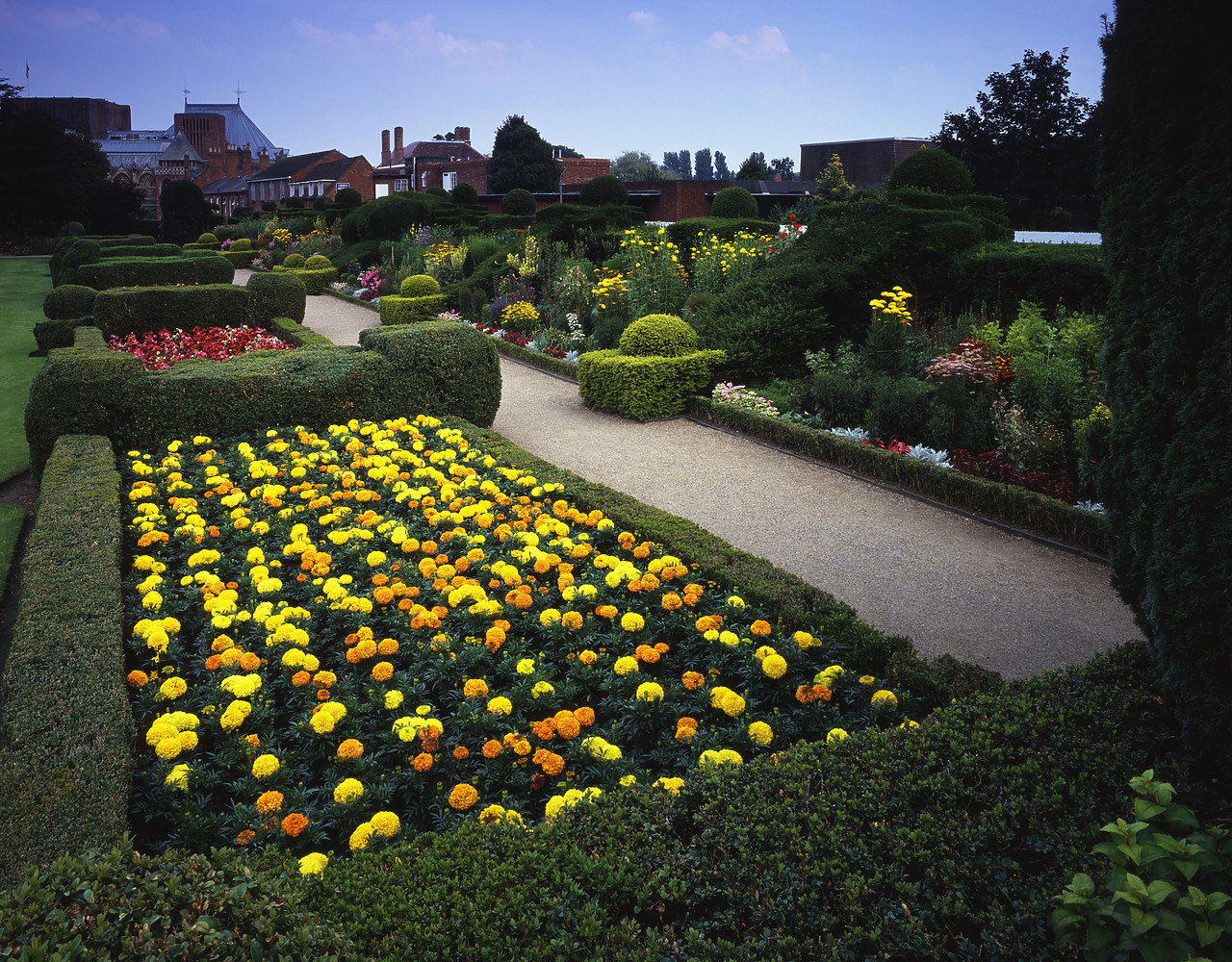 #924090 - Gardens at Stratford-upon-Avon, Warwickshire, England