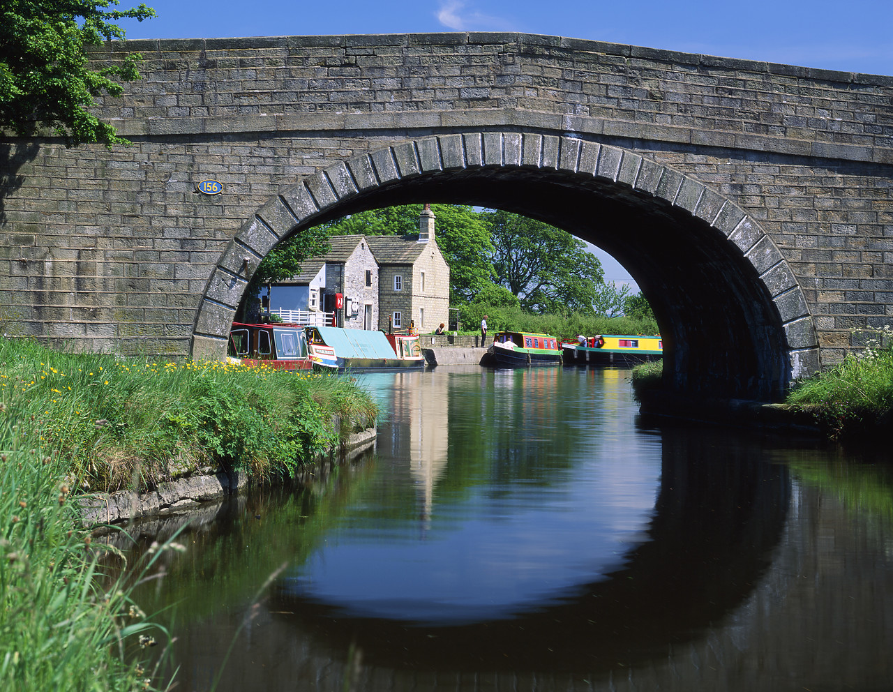 #934320-2 - Bridge Framing Canal Boats, Barnoldswick, Lancashire, England