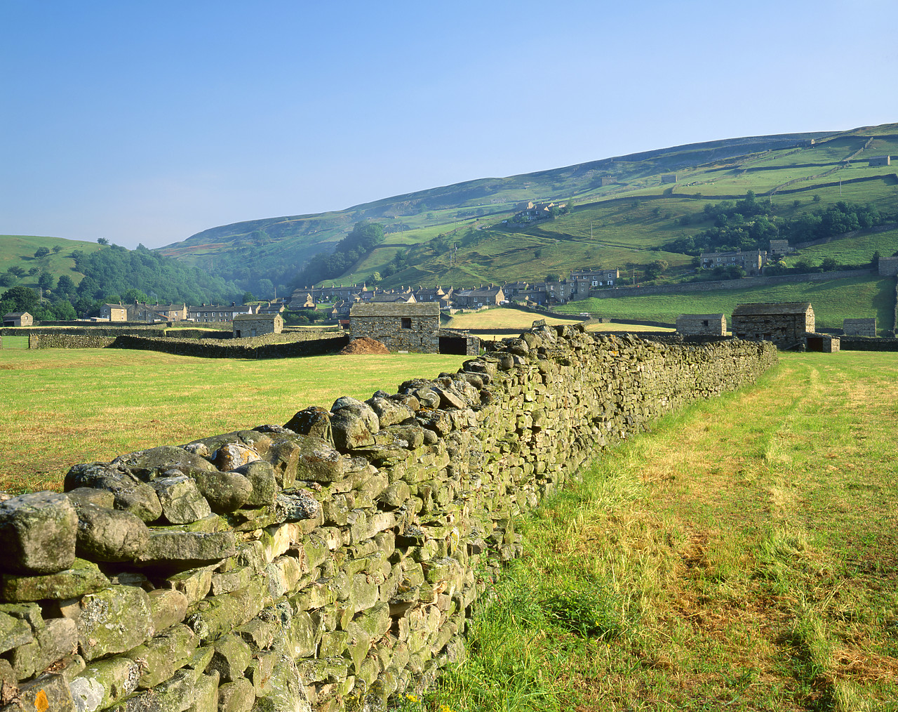 #944620-3 - Stone Wall Leading to Gunnerside, Swaledale, North Yorkshire, England