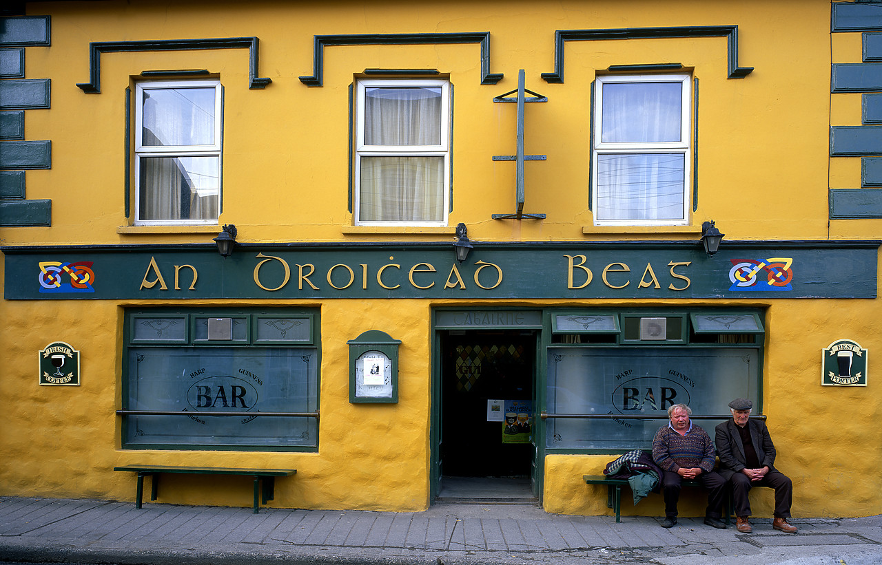 #955367-1 - Traditional Pub, Dingle, Co. Kerry, Ireland