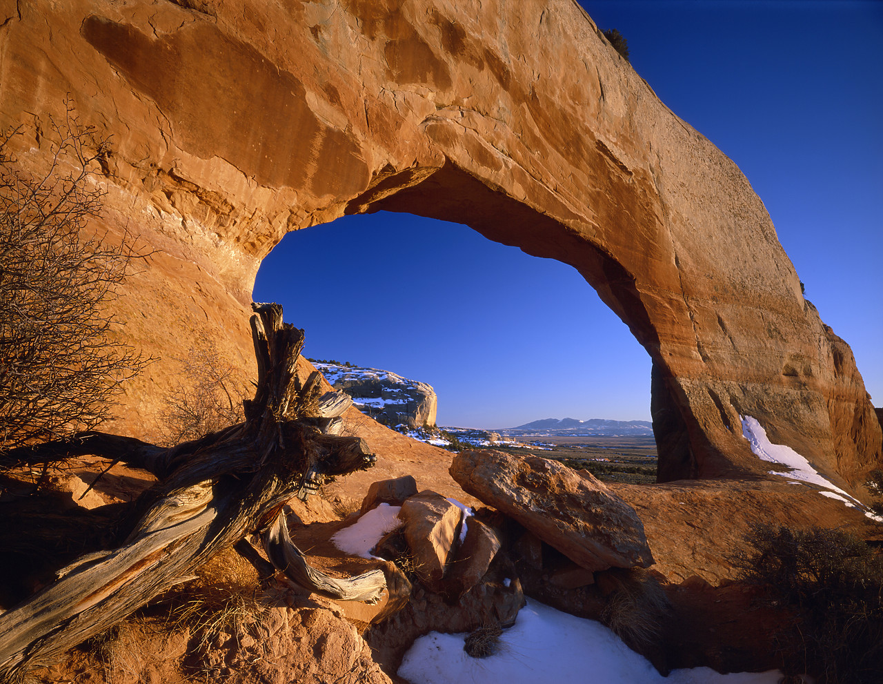 #970060-3 - Wilson Arch, near Moab, Utah, USA