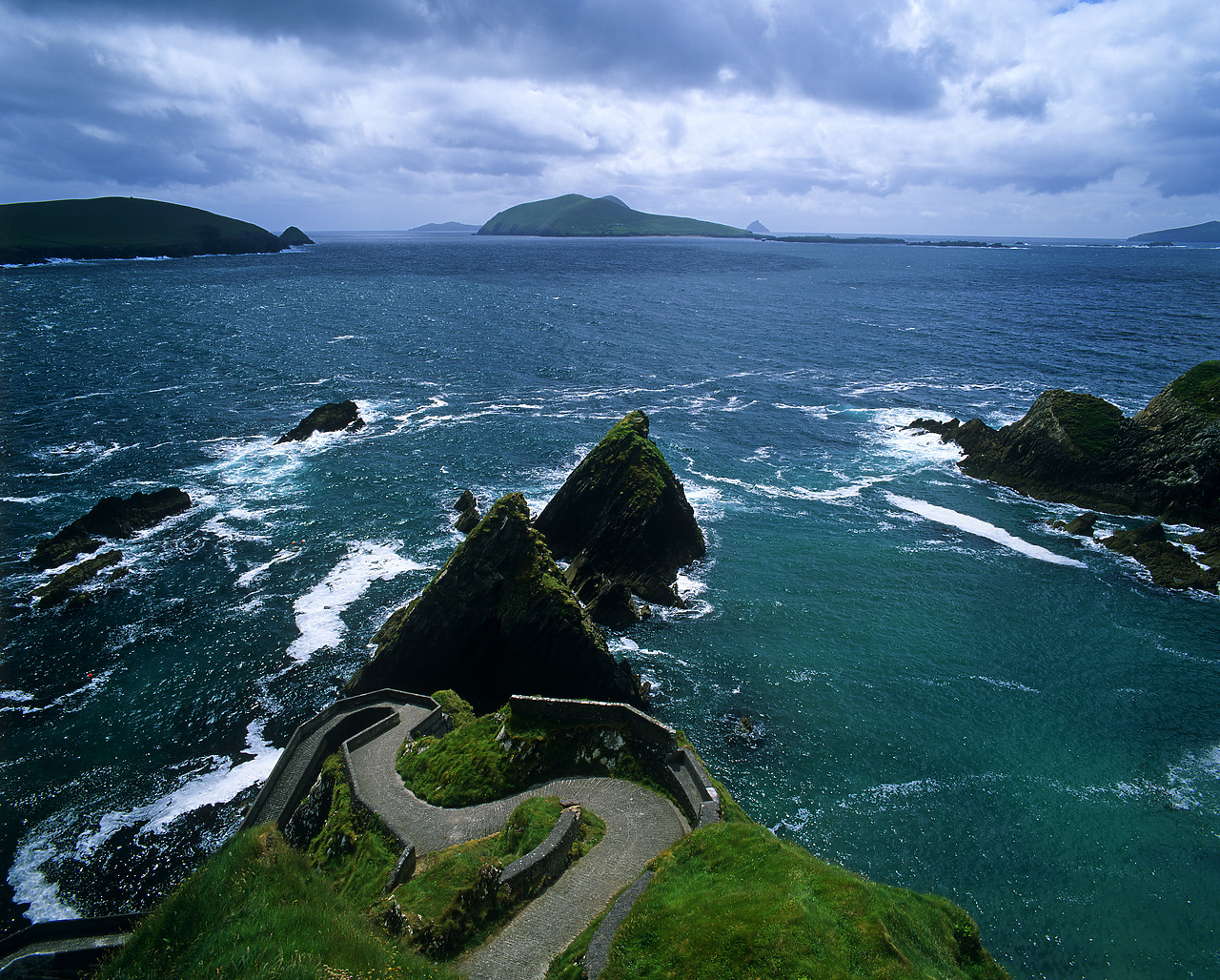 #990224-1 - Road to Dunquin Harbour, Dingle Peninsula, Co. Kerry, Ireland