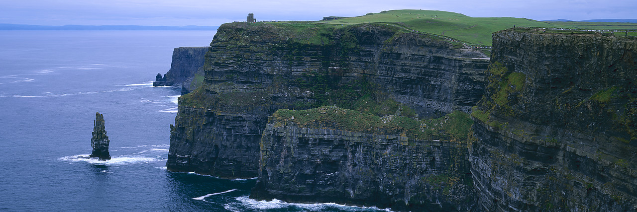 #990250-4 - Cliffs of Moher, Co. Clare, Ireland