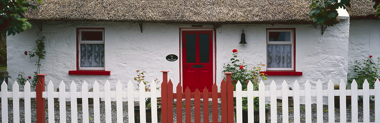 #990251-4 - Thatched Cottage, Cregg, Co. Clare, Ireland