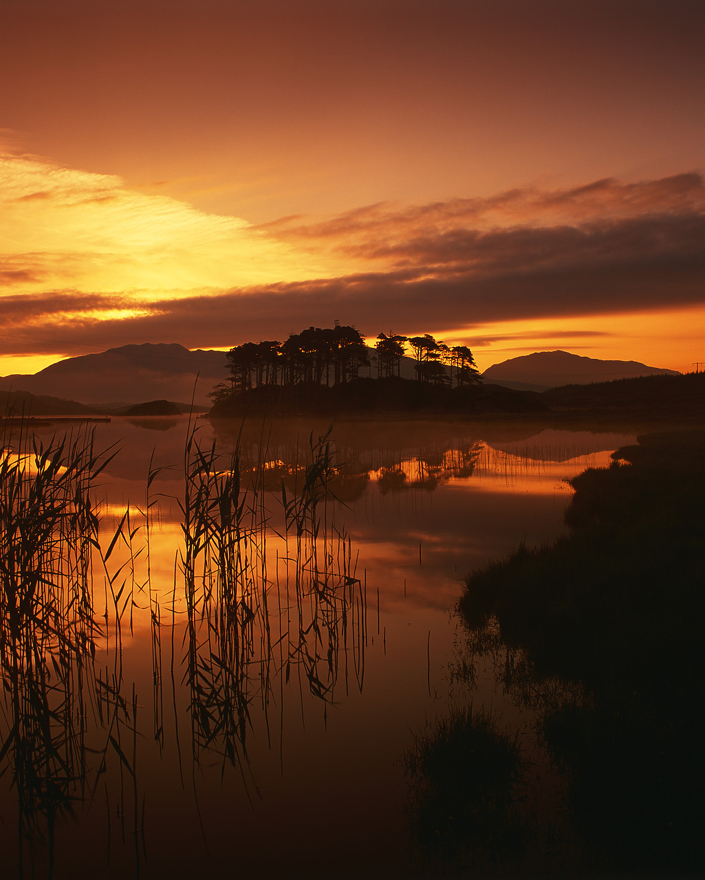 #990261-4 - Derryclare Lough at Sunrise, Connemara, Co. Galway, Ireland
