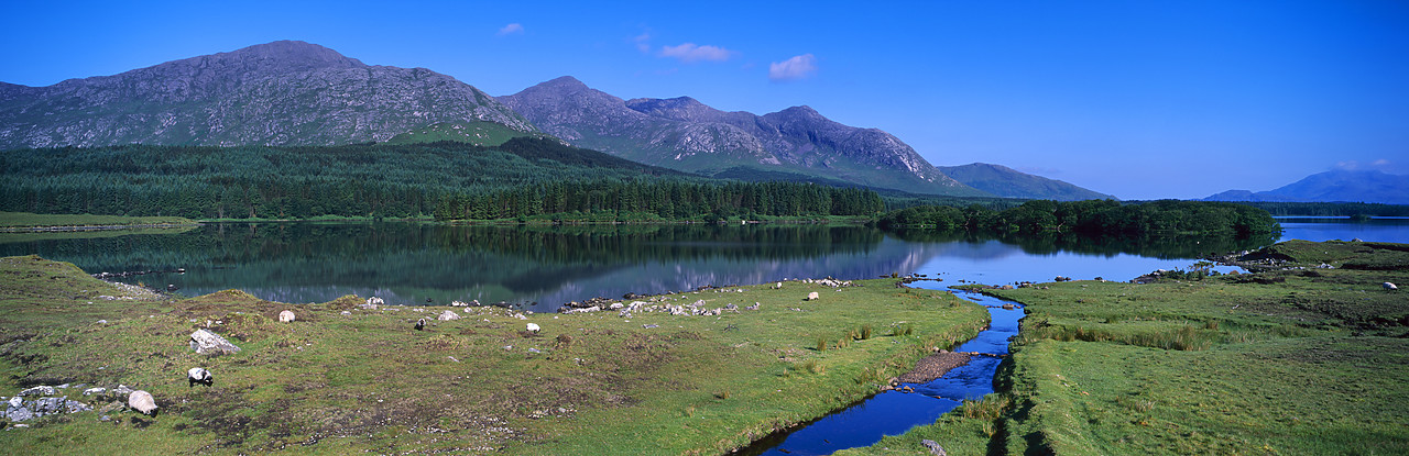 #990268-1 - Derryclare Lough, Connemara, Co. Galway, Ireland