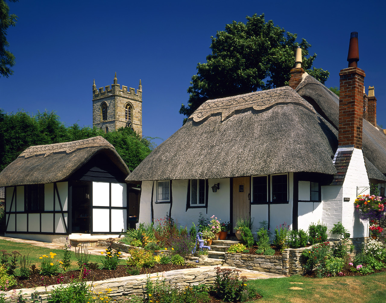 #990480-3 - Ten Penny Cottage, Welford-on-Avon, Warwickshire, England