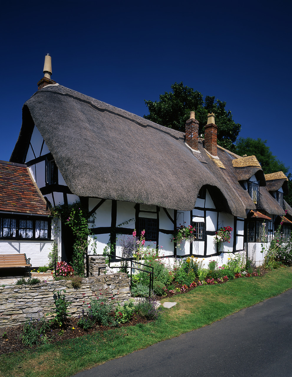 #990481-3 - Ten Penny Cottage, Welford-on-Avon, Warwickshire, England